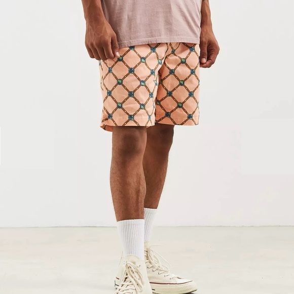PRE-OWNED - LIKE NEW URBAN OUTFITTERS MAX PRINTED SHORTS MENS SMALL - Picture 11 of 13